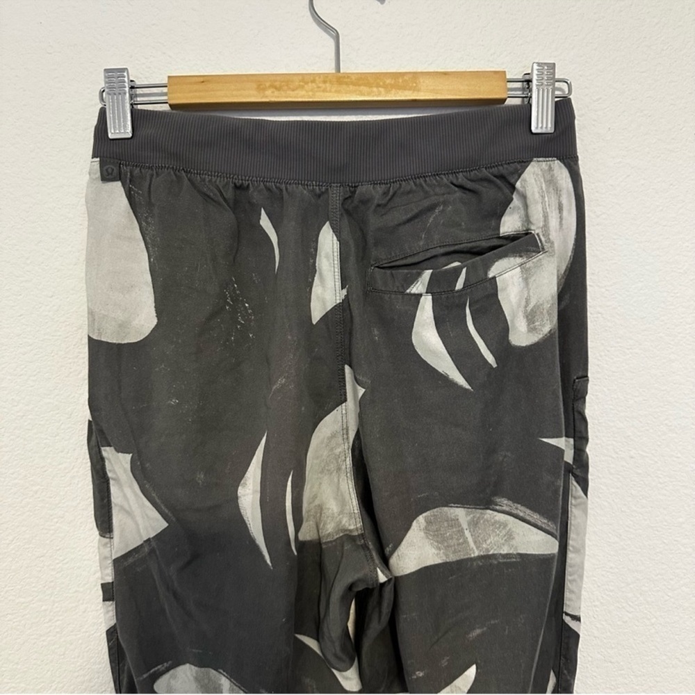 Lululemon City Joggers White Slate Gray Printed Size 4 Women’s Elastic Waist - Picture 7 of 11